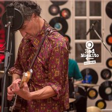MIRÁ EL VIDEO: Willy Crook & Funky Torino’s – «I didn’t see it coming» en Living Sessions Red Moskito Radio